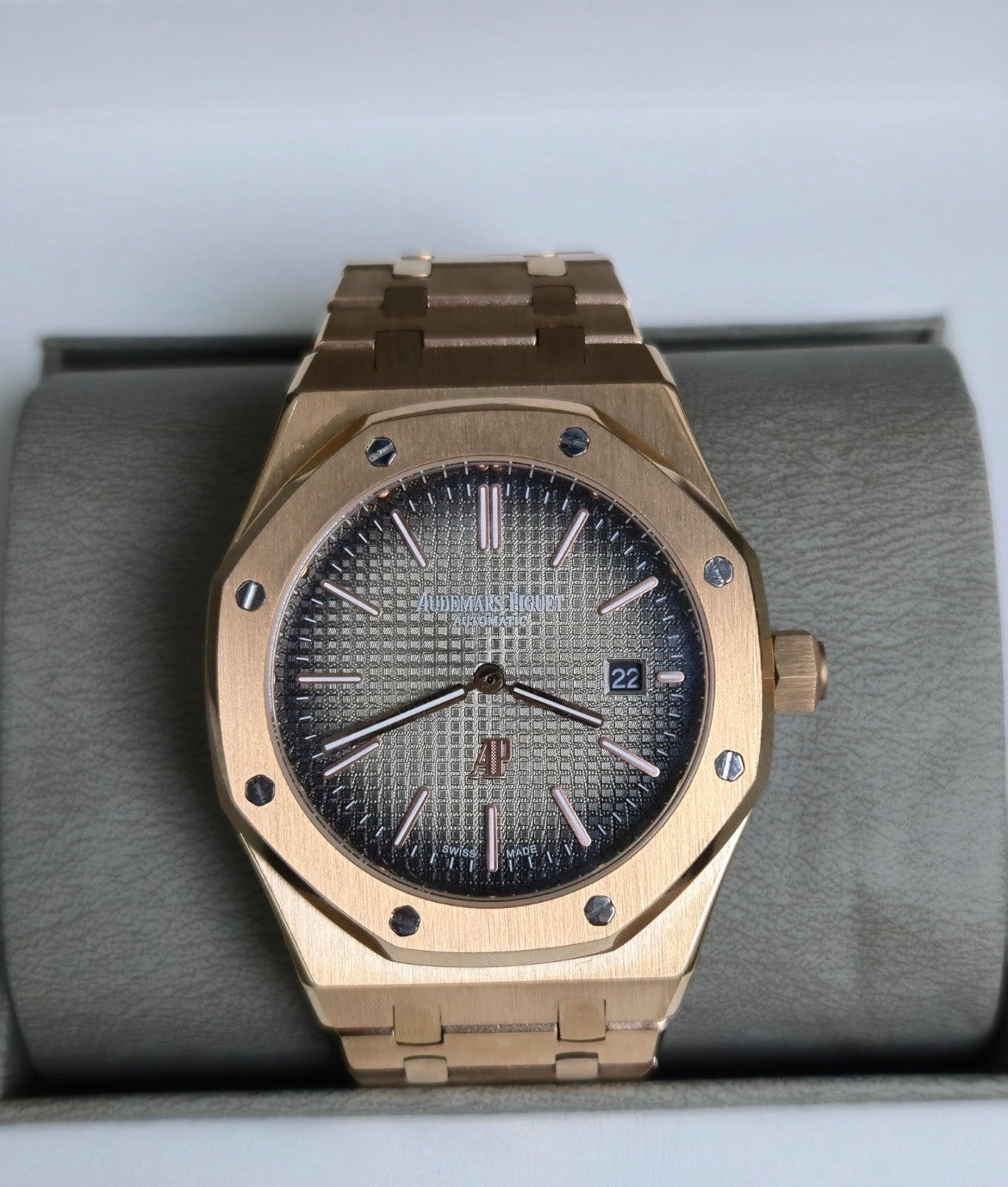 Plug-watch